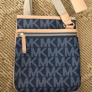 Michael Kors cross body purse
